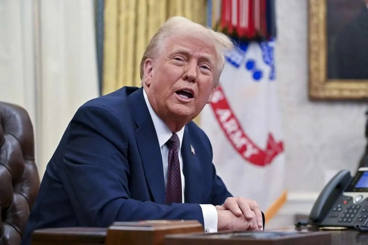 ادعای ترامپ: ایرانی‌ها می‌خواهند توافق کنند؛ در موارد متعددی تماس گرفته‌اند / دیپلماسی همچنان یک گزینه است / ما یک ناوگان بزرگ کنار ایران داریم، بزرگ‌تر از ونزوئلا