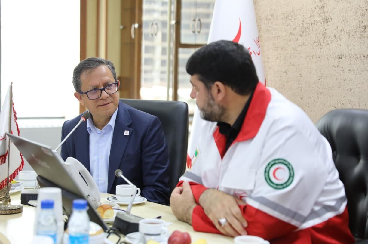 تخریب ۳۳۹ مرکز درمانی در جنگ/ تولید ۶۰۰ میلیون سرنگ نشان توانمندی هلال احمر ایران است